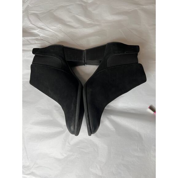 Vionic size 9 booties black velvet chunky block heels Holidays* flaw on toes - Picture 3 of 7